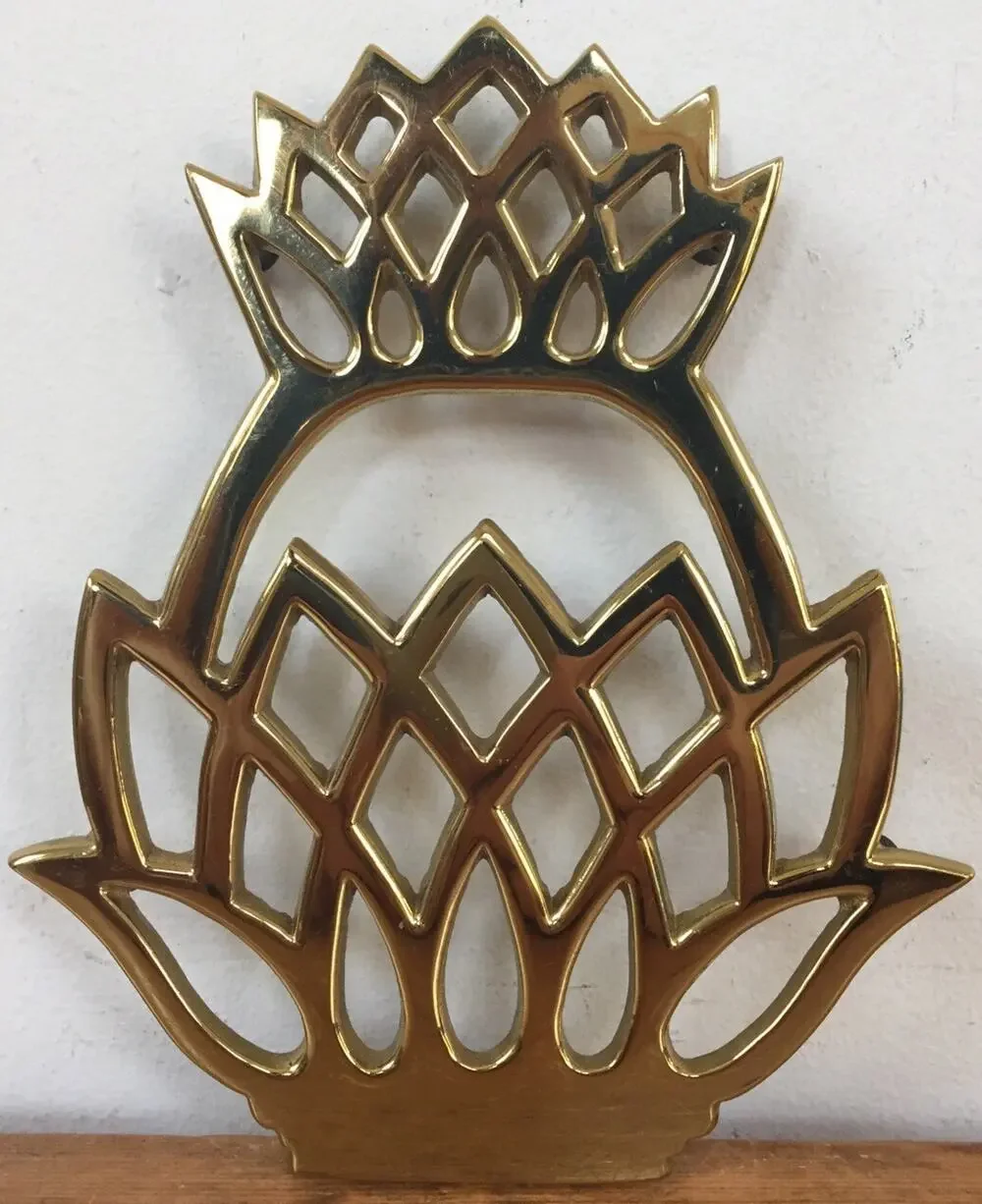 Vtg 1976 Antique Style Virginia Metalcrafters Solid 10-46 Brass Pineapple Trivet